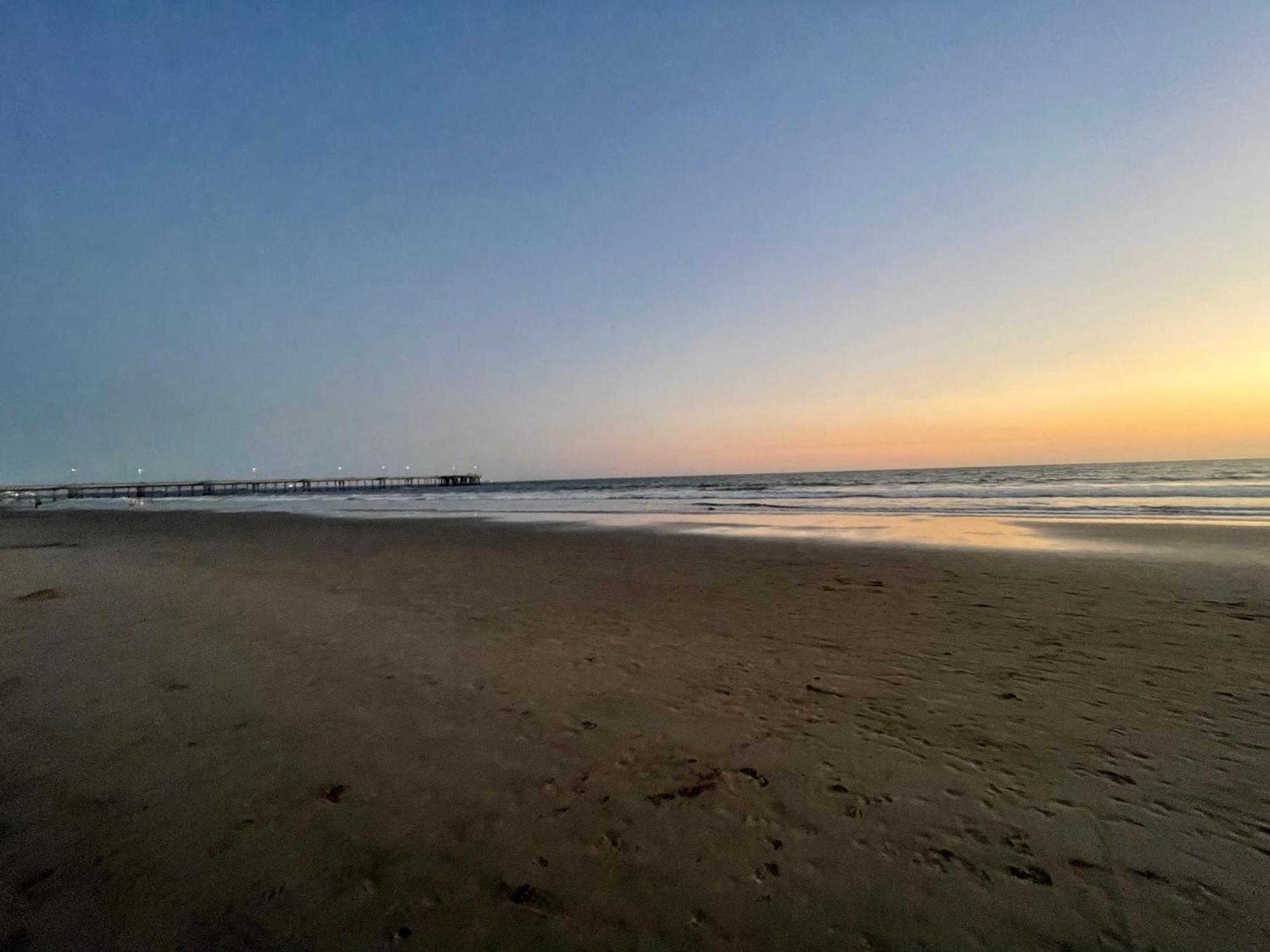 Venice Beach Studio With Large Private Patio Steps To The Beach Los Angeles Buitenkant foto