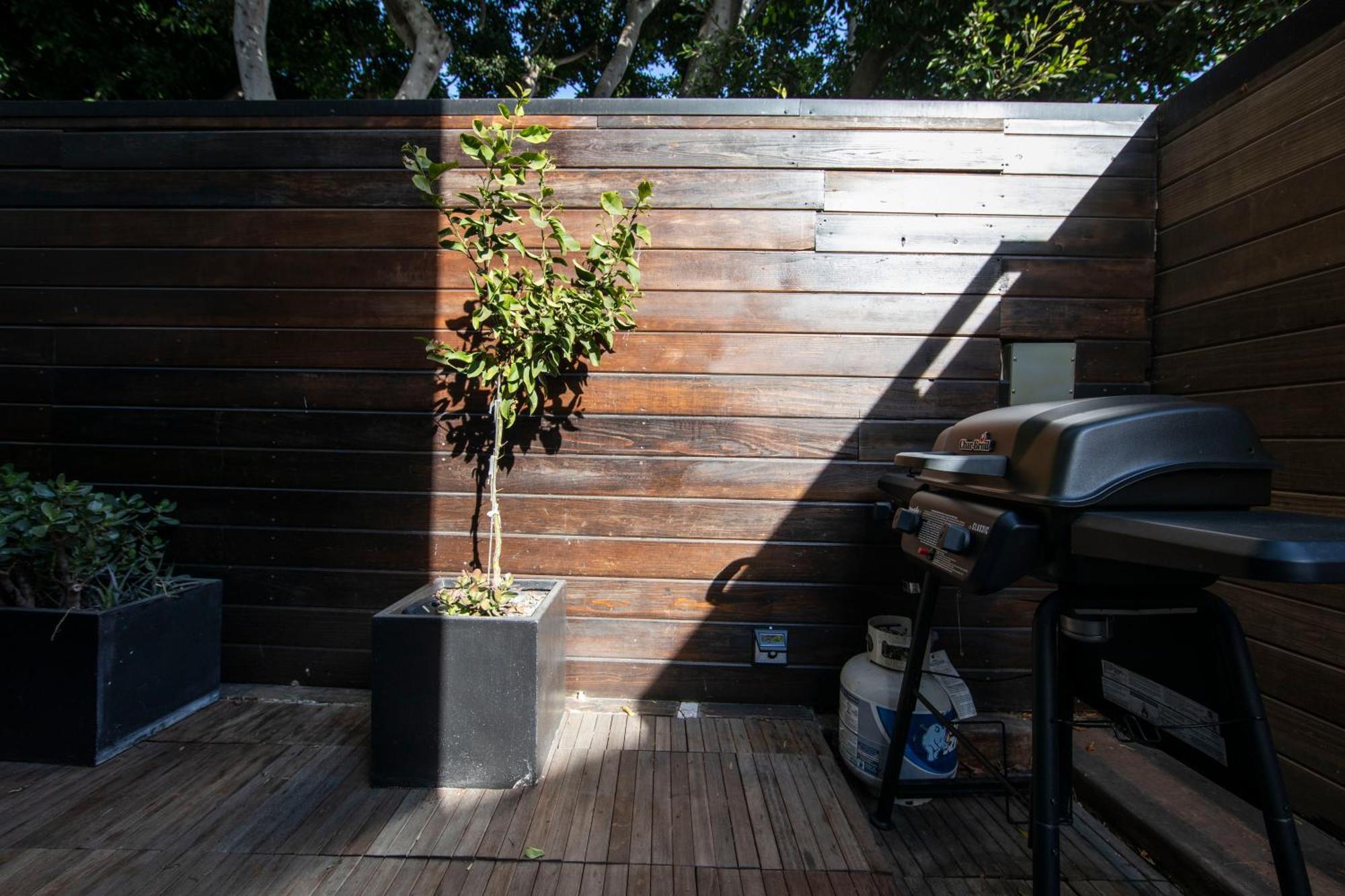 Venice Beach Studio With Large Private Patio Steps To The Beach Los Angeles Buitenkant foto